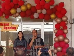 Apotik “Tiga Radja “ Jadi Orangtua Asuh Anak Stunting di Kota Kupang